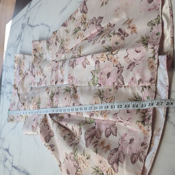 Pink flora dress | size 8 - Picture 3 of 8